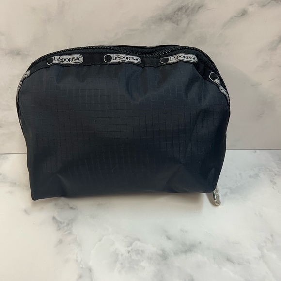 NWOT Lesportsac Dome Cosmetic Bag - Picture 3 of 4